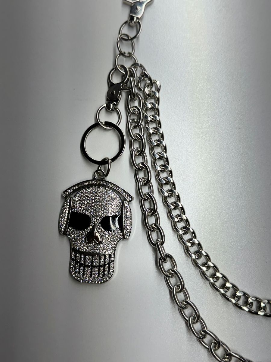 Drunz Metallic Skull Double Chain from On Time Fashions – Jean Chain by Drunz, Birmingham AL’s 1 fashion store and premier destination for streetwear, suits, kids fashion, and big & tall