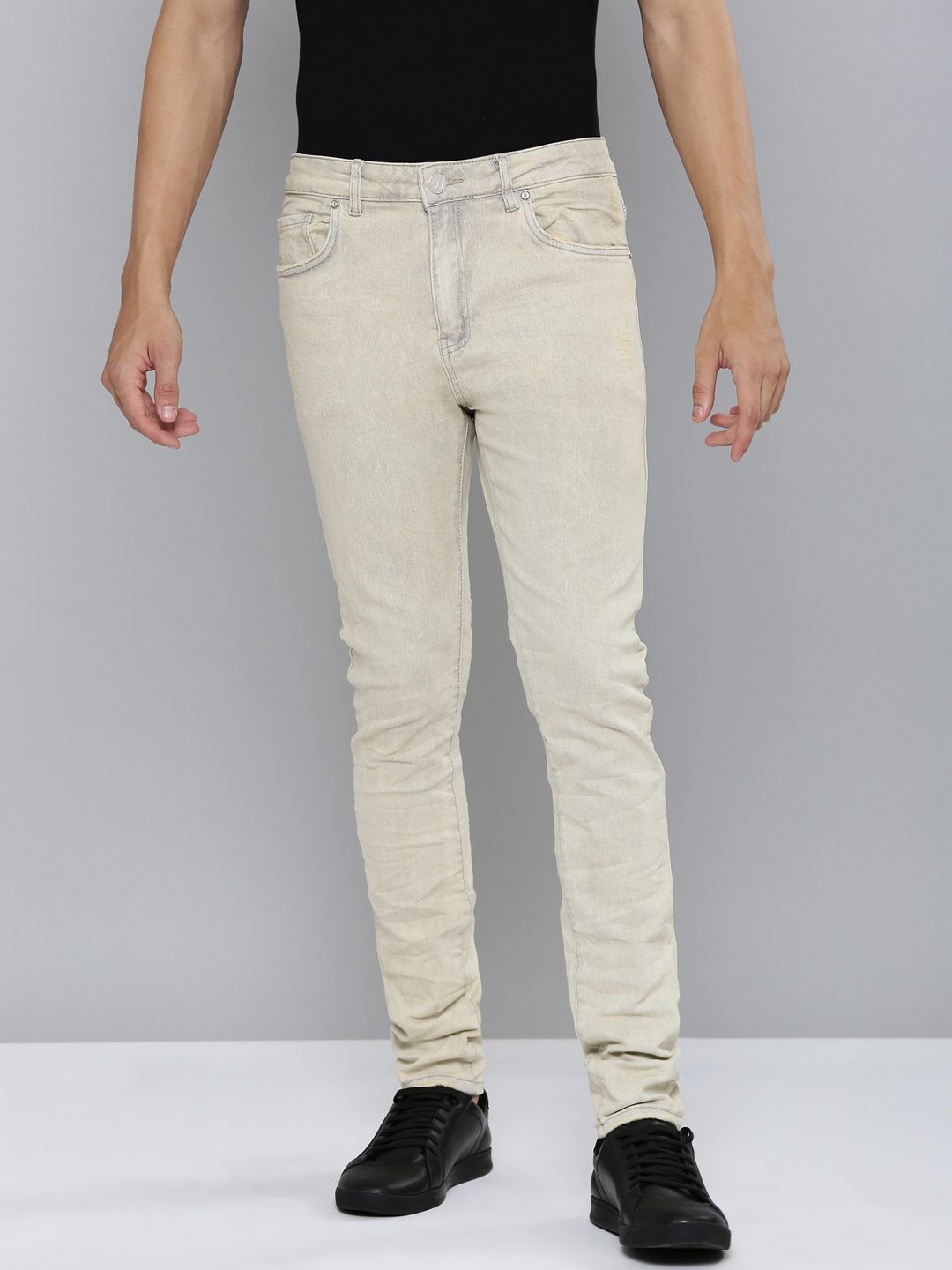 Waimea M8172 skinny fit jeans in Sand wash, front view on a model