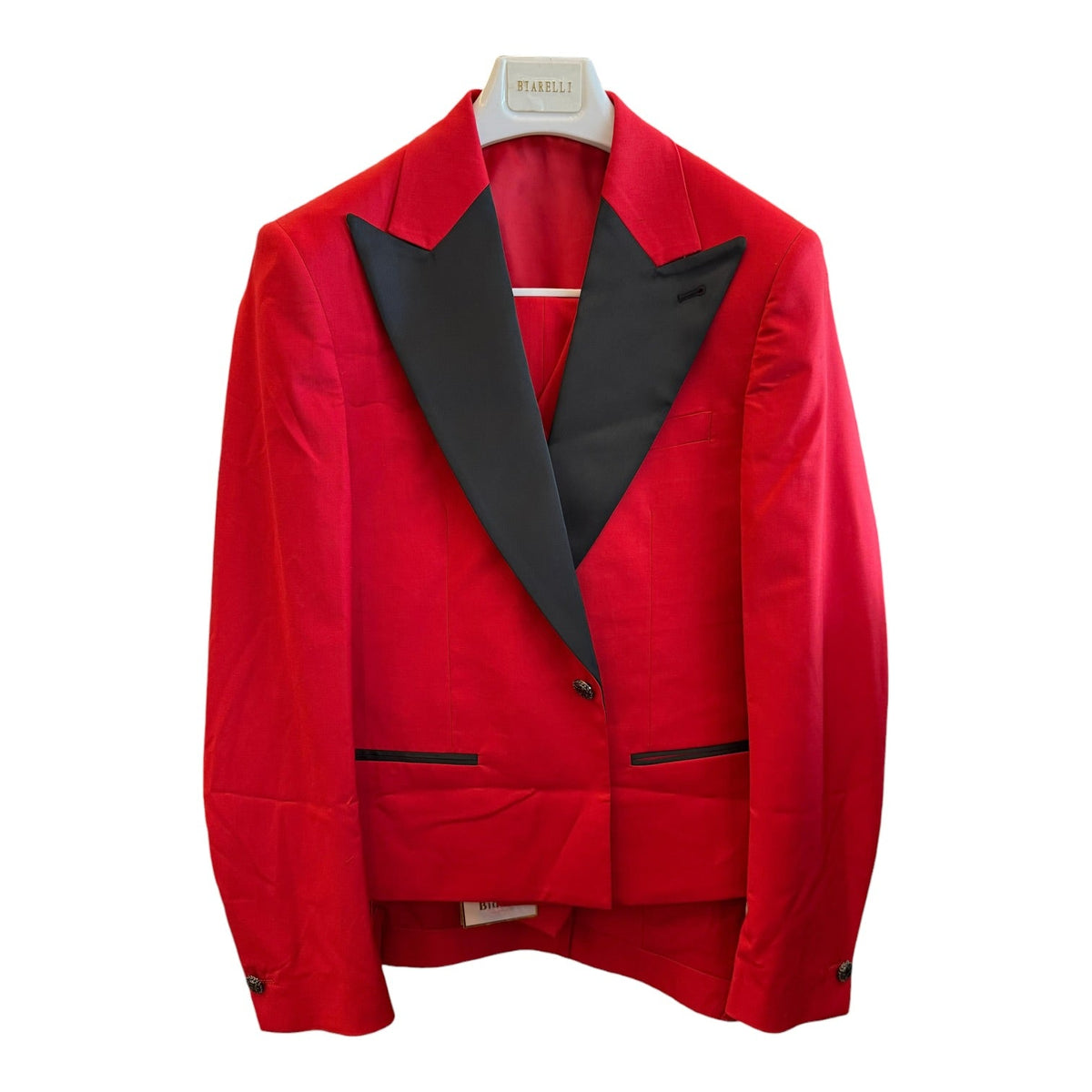 Biarelli BLX-5066 crop suit jacket in Red with black peak lapels, front view