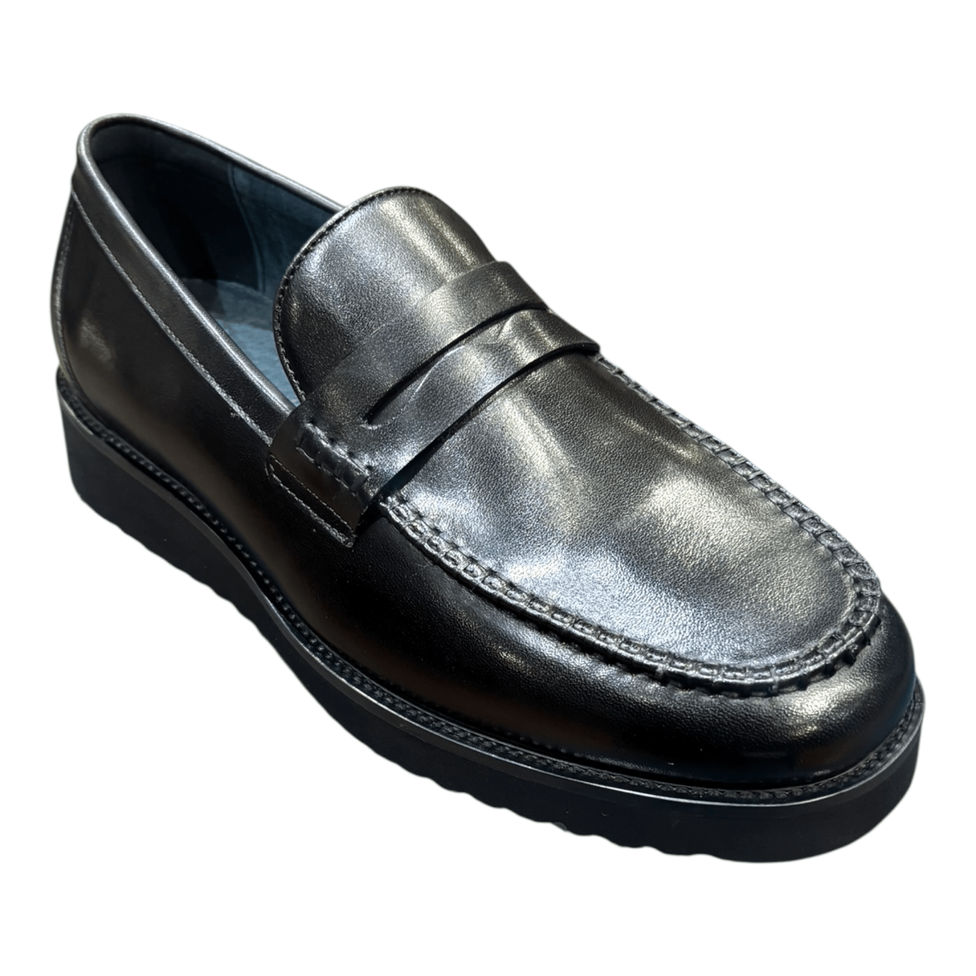 BlackJulep Maverick from On Time Fashions – Casual Shoes by Globe Footwear, Birmingham AL’s 1 fashion store and premier destination for streetwear, suits, kids fashion, and big & tall