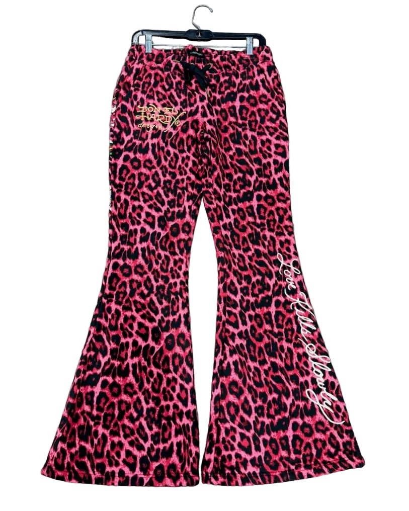 Ed Hardy Women's Panther Roses Sweatsuit from On Time Fashions – Women's Pants Set by Ed Hardy, Birmingham AL’s 1 fashion store and premier destination for streetwear, suits, kids fashion, and big & tall