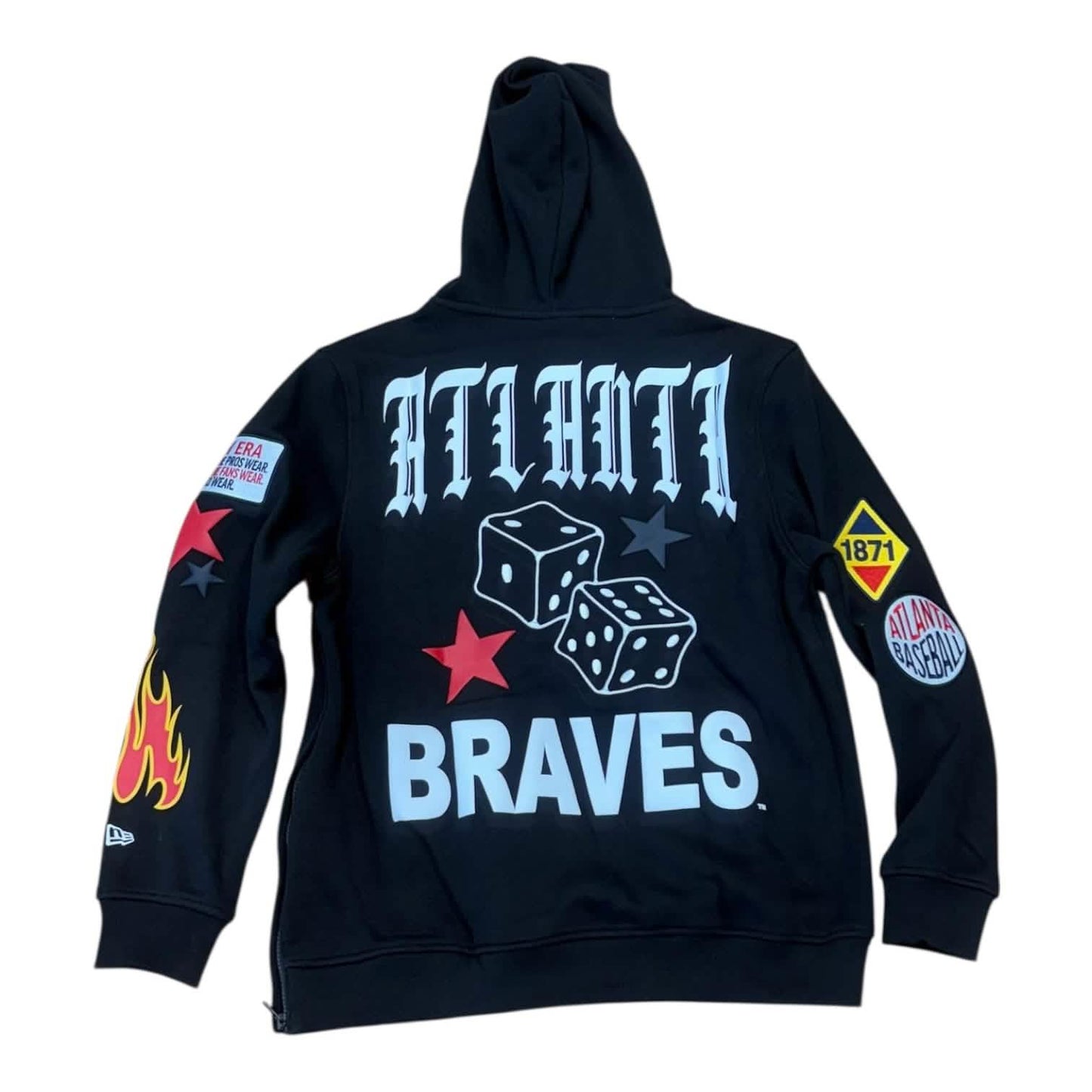 New Era Atlanta Braves UpThre Sweatsuit from On Time Fashions – Sweatsuit by New Era, Birmingham AL’s 1 fashion store and premier destination for streetwear, suits, kids fashion, and big & tall