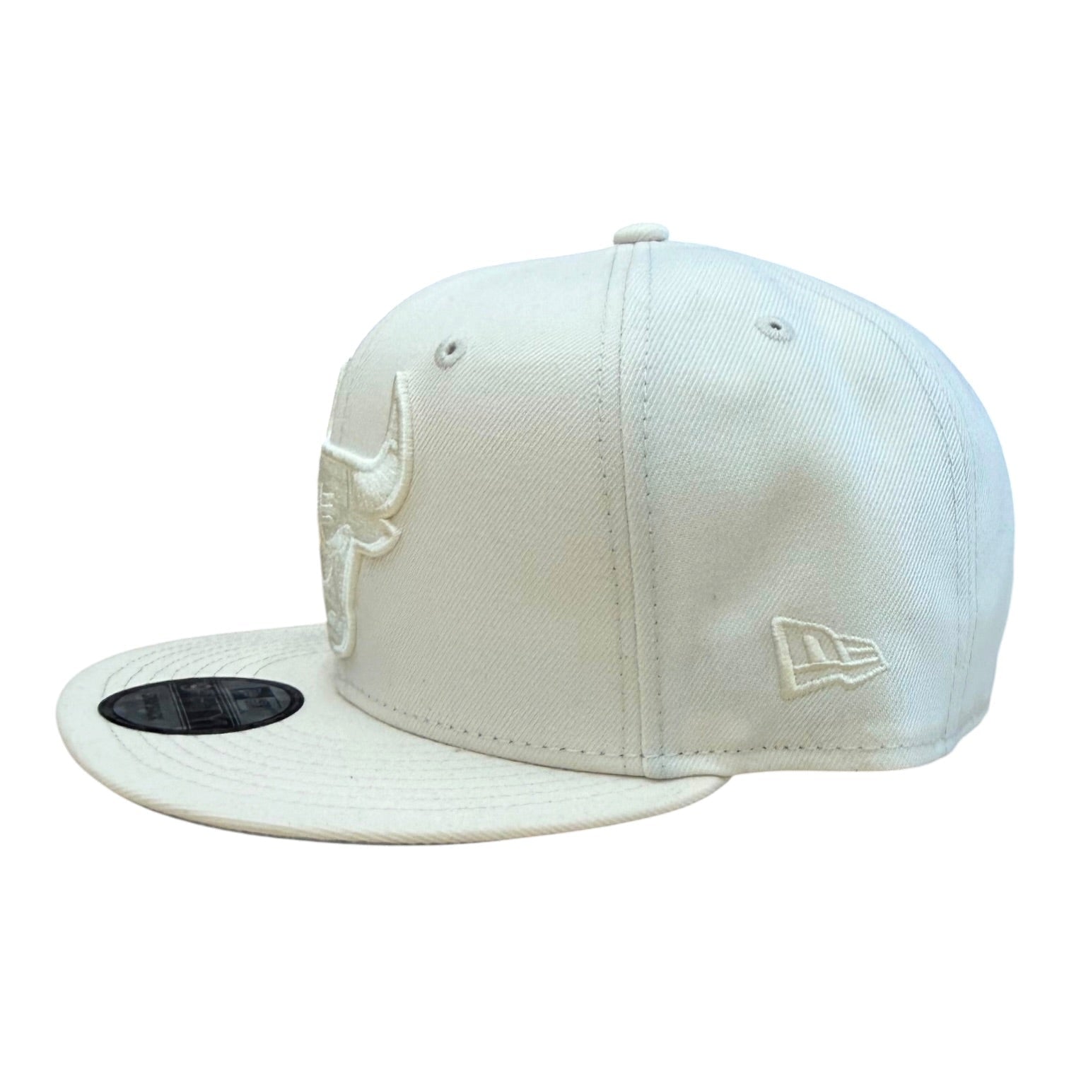 New Era Chicago Bulls 9FIFTY Color Pack Snapback from On Time Fashions – Snapback Hat by New Era, Birmingham AL’s 1 fashion store and premier destination for streetwear, suits, kids fashion, and big & tall