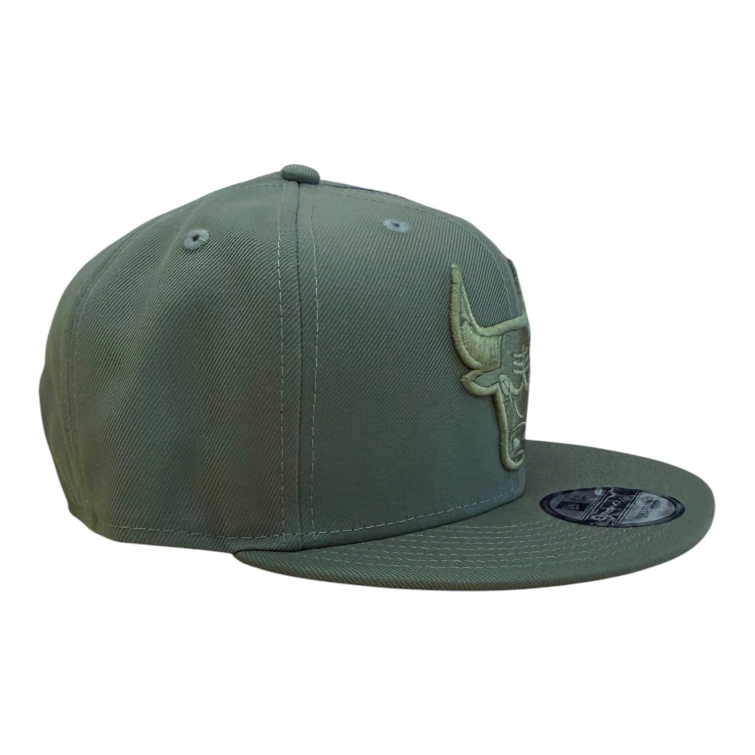 New Era Chicago Bulls 9FIFTY Color Pack Snapback from On Time Fashions – Snapback Hat by New Era, Birmingham AL’s 1 fashion store and premier destination for streetwear, suits, kids fashion, and big & tall