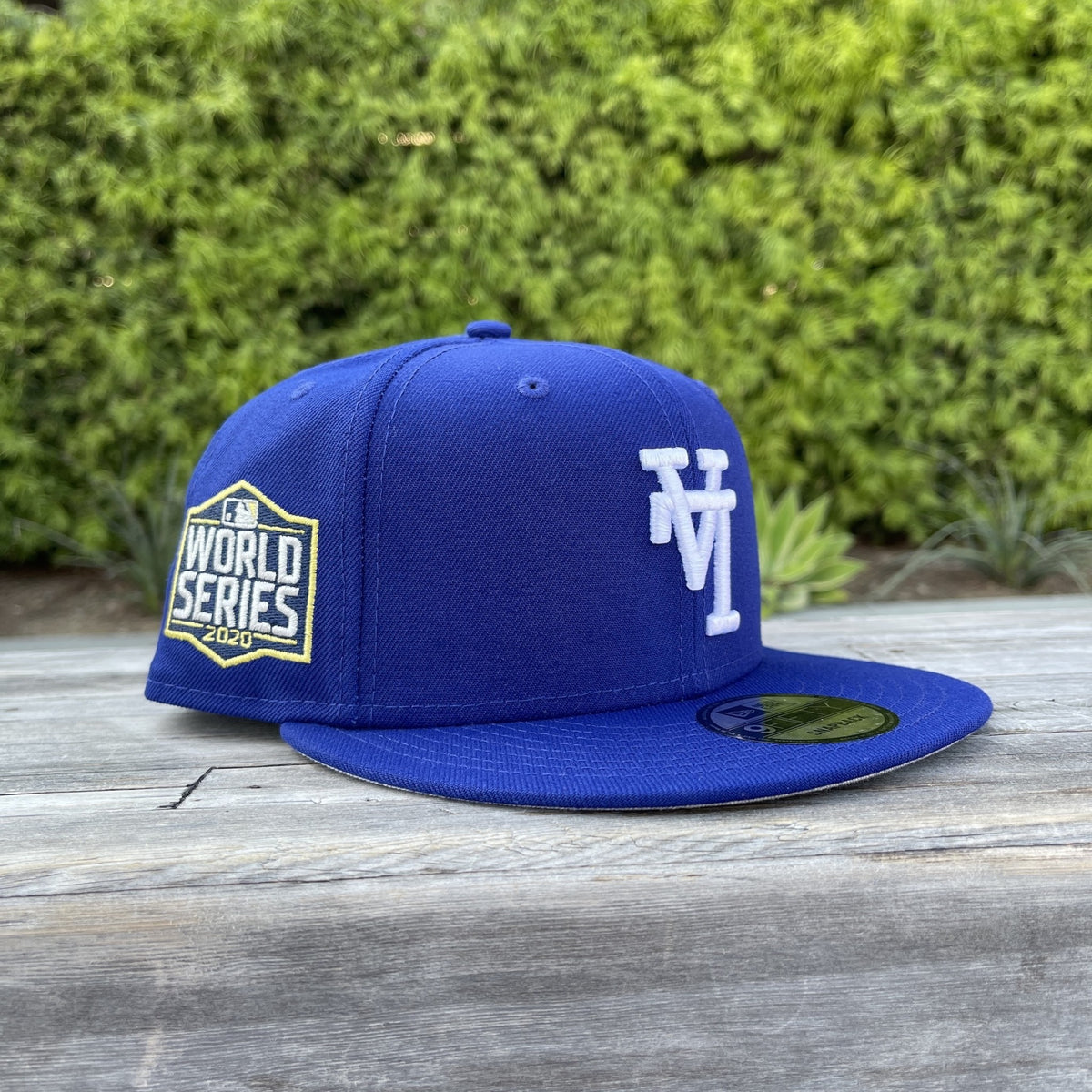 New Era Los Angeles Dodgers 2020 World Series Upside Down 9Fifty snapback in Blue, front and side patch view