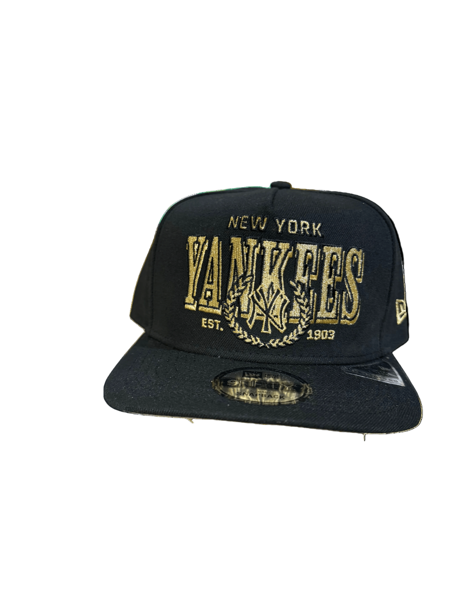 New York Yankees 9FORTY A-Frame Laurel Cap from On Time Fashions – Cap by New Era, Birmingham AL’s 1 fashion store and premier destination for streetwear, suits, kids fashion, and big & tall