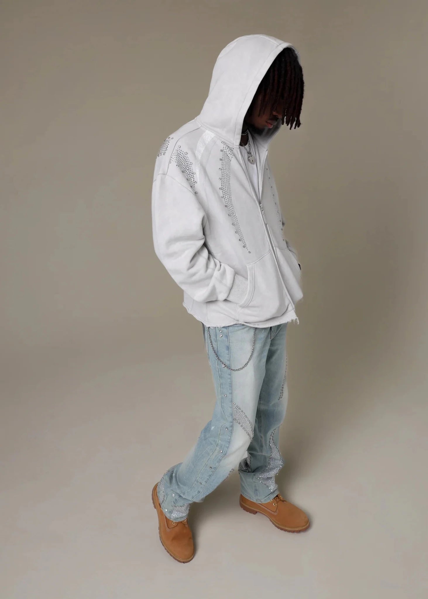 Smoke Rise Gemstone Jeans from On Time Fashions – Jeans by New World Creation, Birmingham AL’s 1 fashion store and premier destination for streetwear, suits, kids fashion, and big & tall
