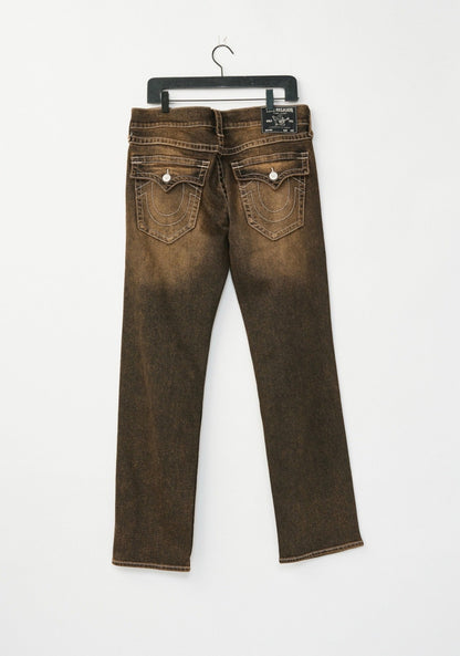 True Religion Ricky SN Flap 34in Rodeo Strip Brown Wash Jean from On Time Fashions – Jeans by True Religion, Birmingham AL’s 1 fashion store and premier destination for streetwear, suits, kids fashion, and big & tall